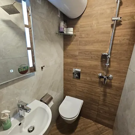 Hot Spot In The Center * Sofya