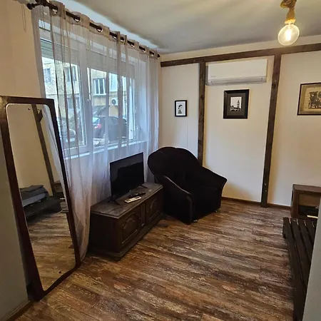 Hot Spot In The Center Daire *